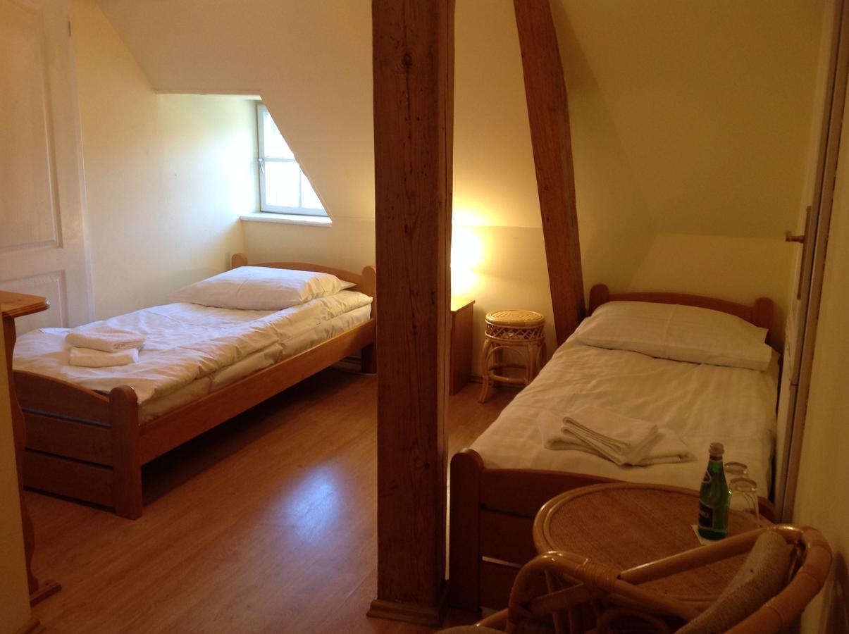 Palac Kobylniki Hotel Obrzycko Luaran gambar