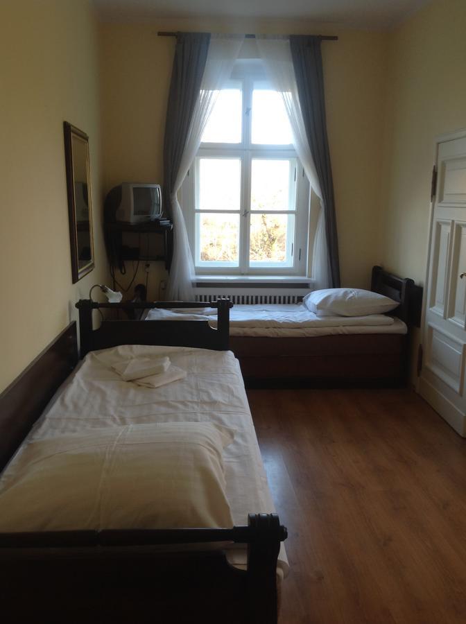 Palac Kobylniki Hotel Obrzycko Luaran gambar