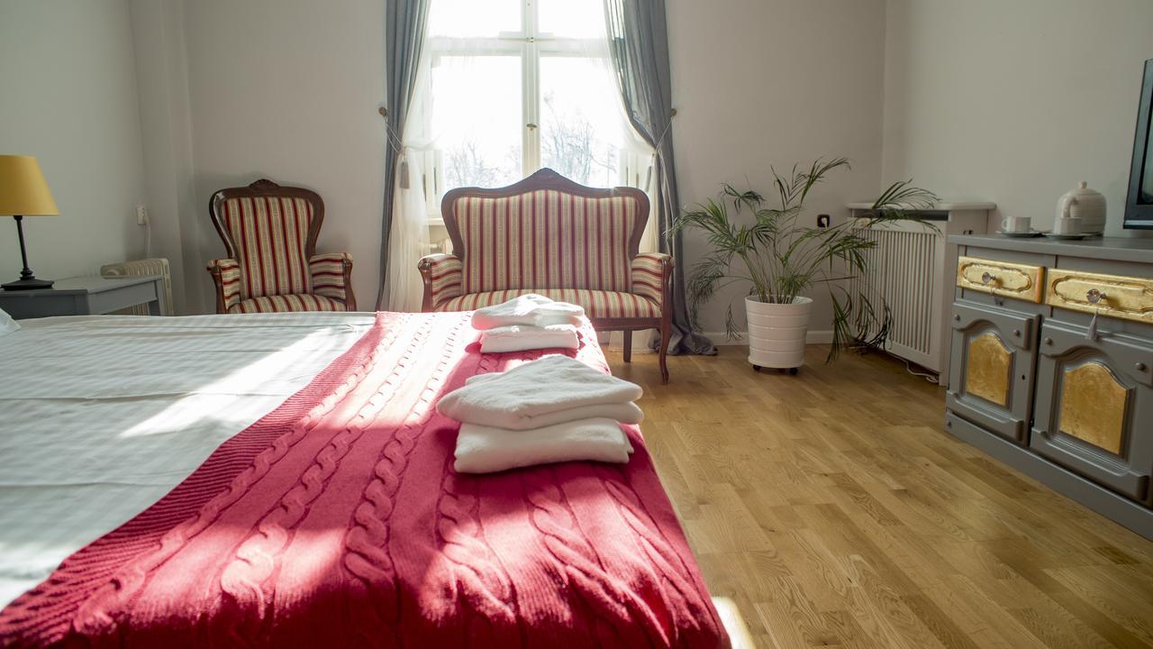 Palac Kobylniki Hotel Obrzycko Luaran gambar
